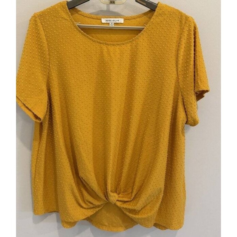 Rose + Olive Mustard Yellow Swiss Dot Twist Front Short Sleeve Shirt Size 3X